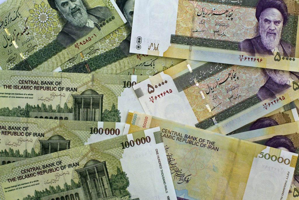 Currency in Iran: Rial or Toman?