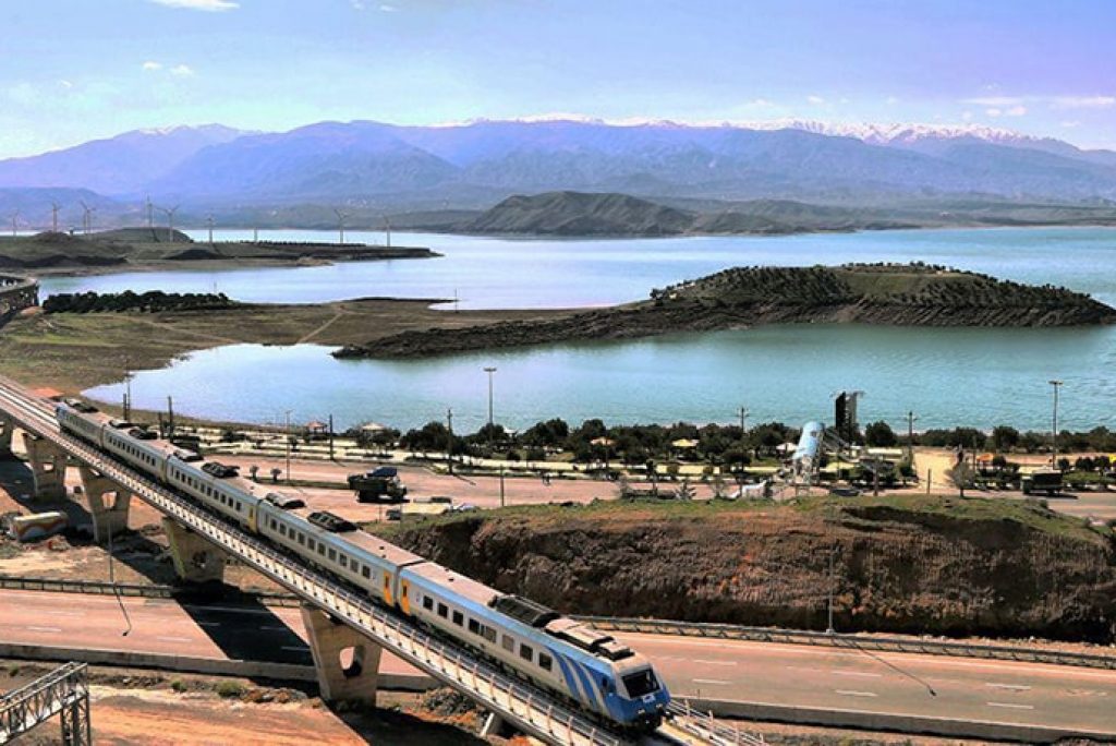 Увлекательное приключение на поезде в Иране