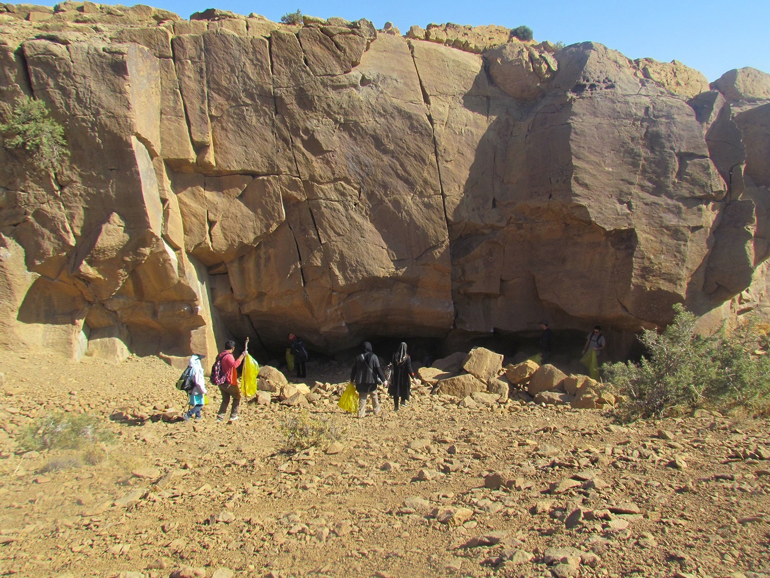کشف غار جدید در محوطه باستانی خورزنه استان همدان