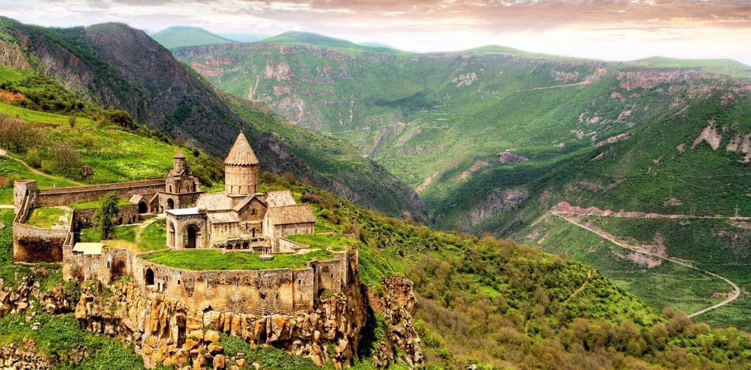 لغو تمام محدودیت های سفر به کشور ارمنستان از شهریور 1401