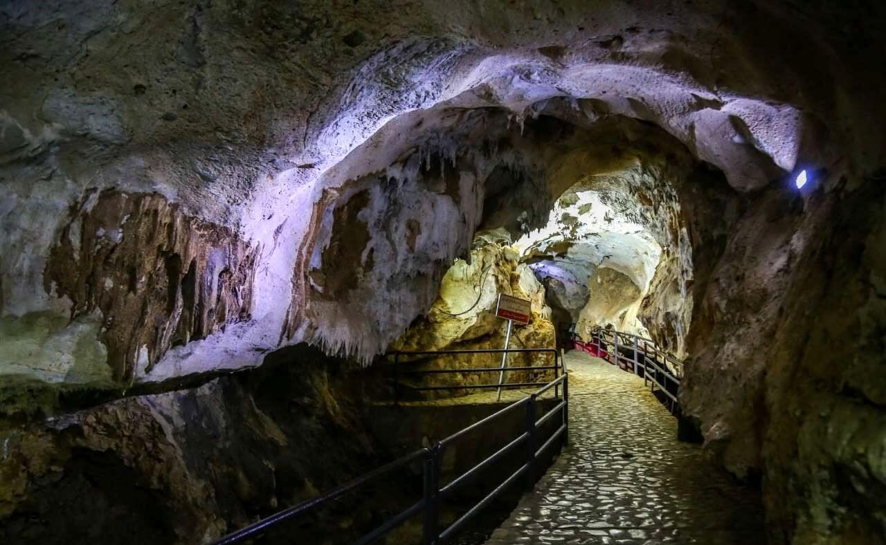 قوری قلعه کرمانشاه می تواند نگین غارهای ایران باشد